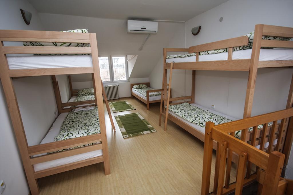Hostel Terasa Novi Sad Zimmer foto