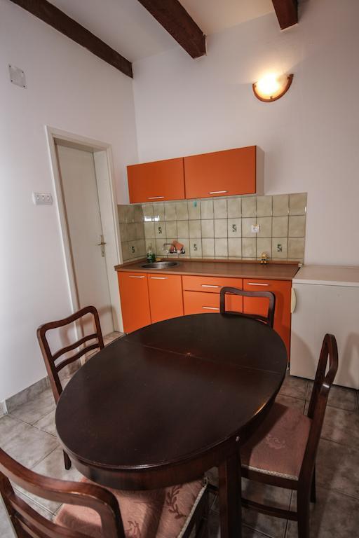 Hostel Terasa Novi Sad Zimmer foto