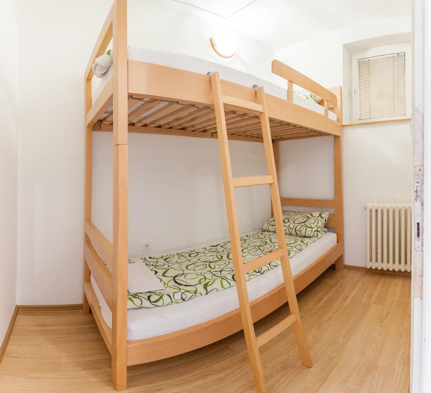 Hostel Terasa Novi Sad Exterior foto